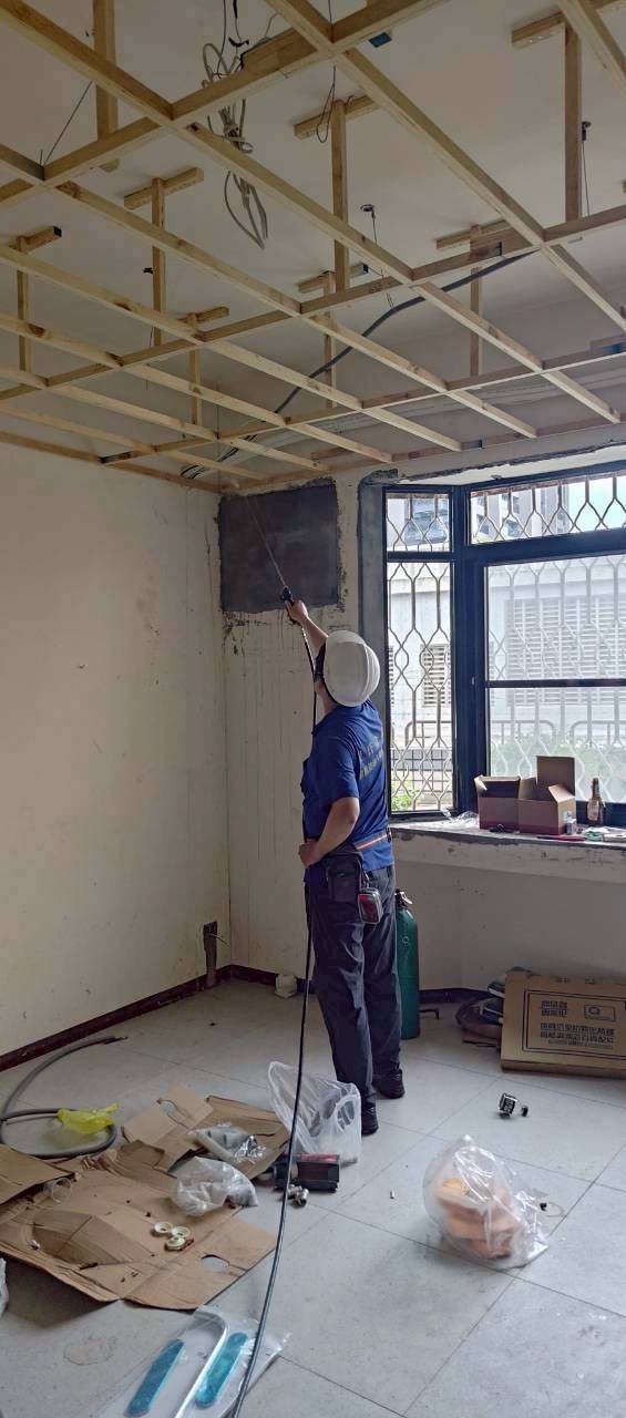 木作天花板封板前處理角料